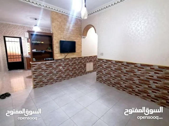 126 m2 4 Bedrooms Apartments for Sale in Amman Al Manarah