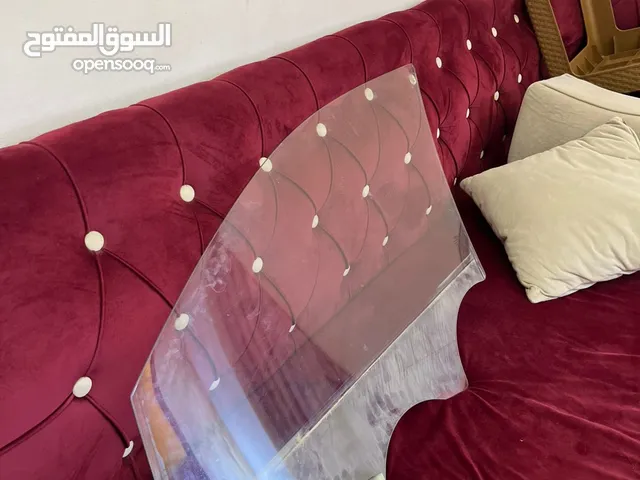 عندي 3 أبواب أصلية مفروطة من كيا نيرو، نظيفة وعلى الشرط: 1. باب أمامي يمين (الراكب) 2. باب أمامي ي