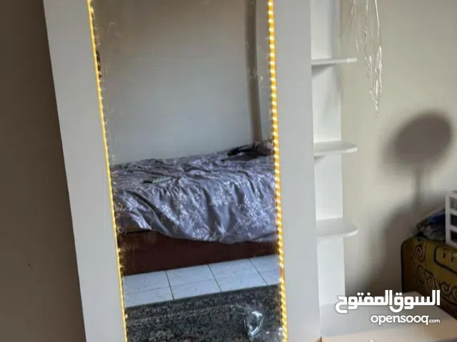 تسريحه بدولار