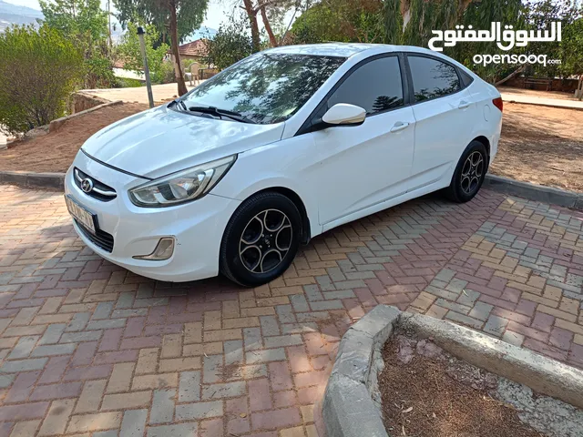 Hyundai accent