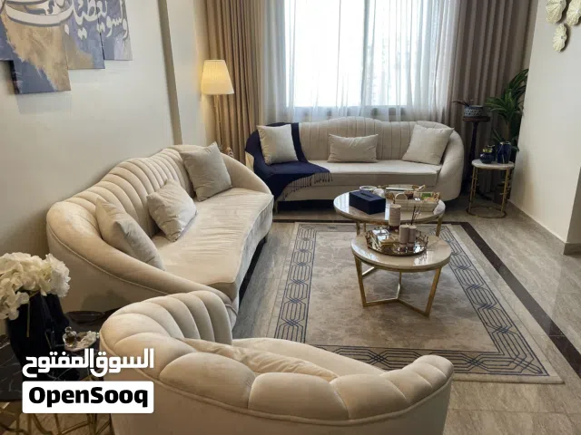 طقم كنب نظيف جداً شبه جديد