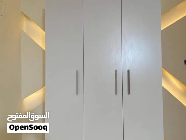 خزانة ملابس 3 درف  شامل التوصيل والتركيب متوفر عدة الوان حسب الطلب