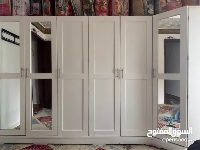 خزانة غرفة نوع وسيعه وزاويه ونضيفه
