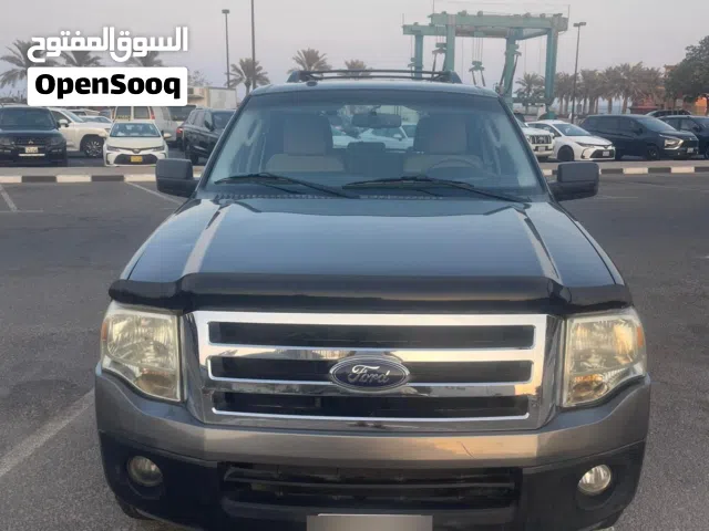 2014 فورد اكسبيديشن Standard