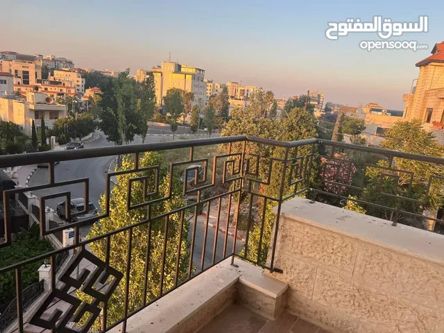 شقه مفروشه للايجار في رام الله في المصيون ف ب فندق Cesar