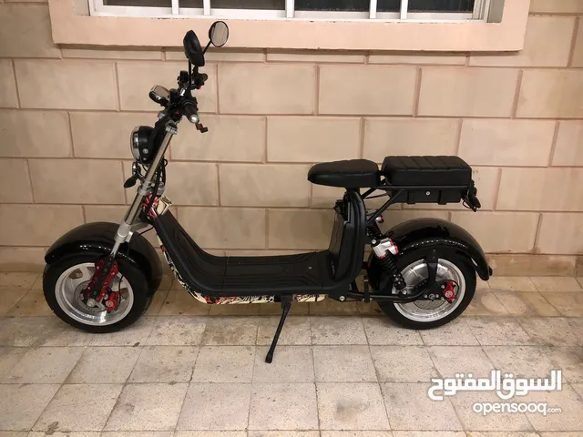 دراجه شبه جديده و نظيفه