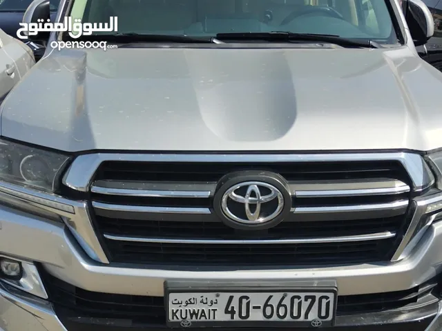 Used Toyota Land Cruiser in Farwaniya