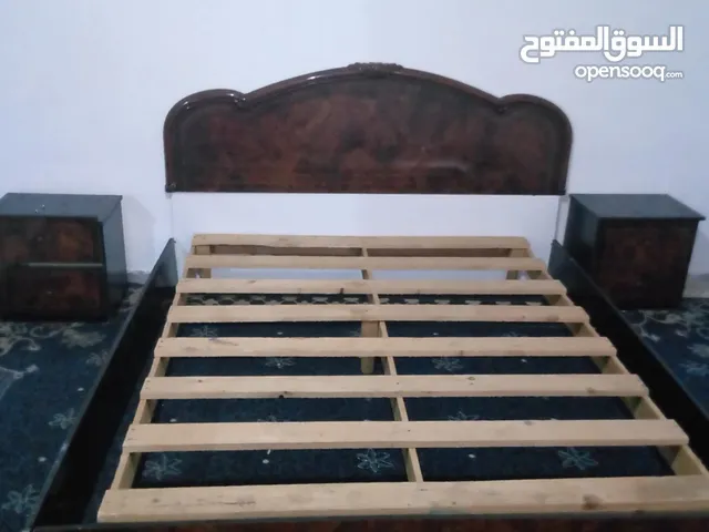 اتات مستعمل كما موضح 2دولاب 1 سرير 2 زيانه 1 تلاجه