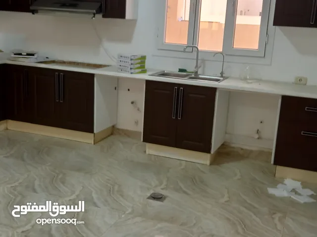 150 m2 4 Bedrooms Apartments for Rent in Tripoli Alfornaj