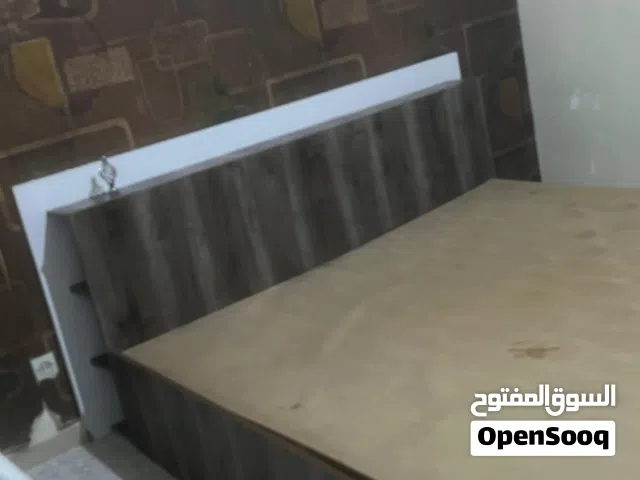 سرير ودولاب وزيانه