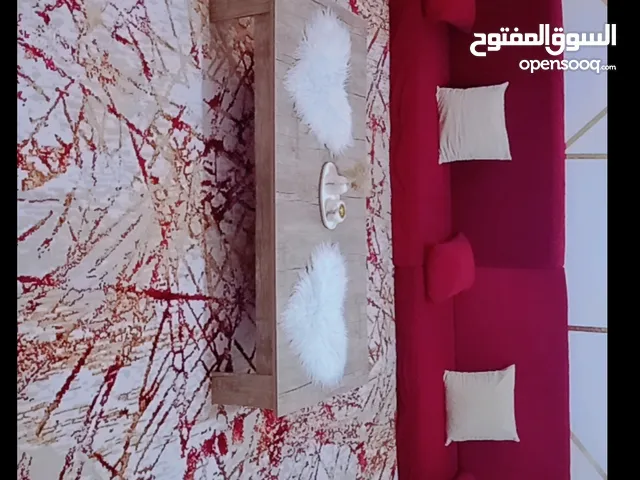 جلسة ارضية مستعمل نضيفه