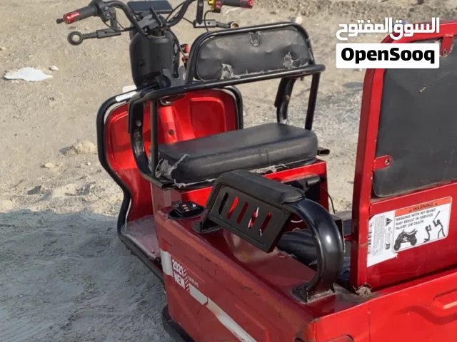 سكوتر ثلاثيه العجلات حط سعرك وماييصير الى الخير للبدل او البيع