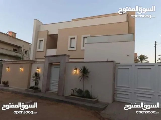 450 m2 5 Bedrooms Villa for Sale in Tripoli Souq Al-Juma'a