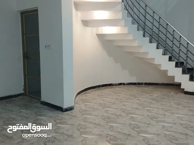 170 m2 5 Bedrooms Townhouse for Sale in Basra Abu Al-Khaseeb