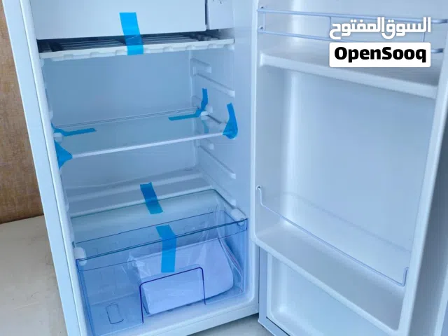 ثلاجة حجم صغير