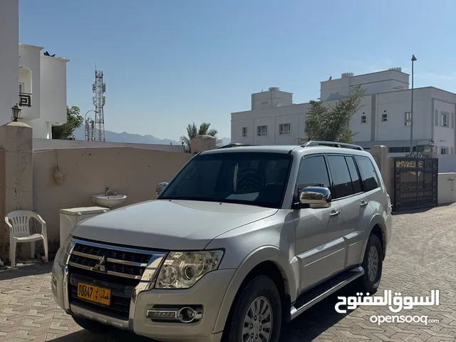 سيارة باجيرو 2016 للبيع بحالة ممتازة Pajero 2016 for sale in excellent condition