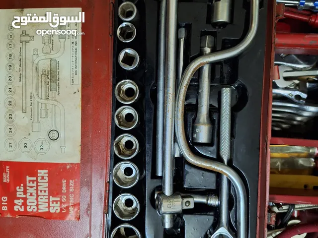 24-Piece Socket Wrench Set - Essential Tool for Any Mechanic