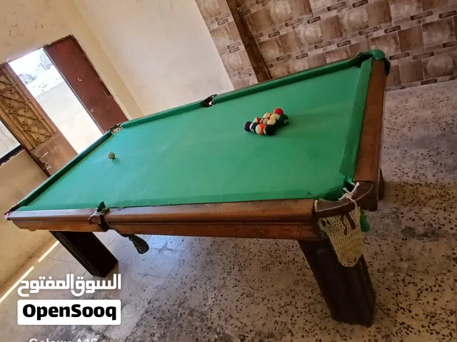 طاولة بلياردو خشبية للبيع