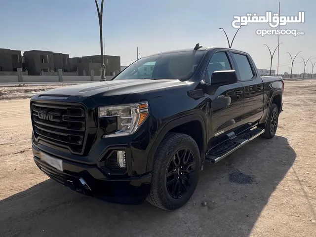 Used GMC Sierra in Basra