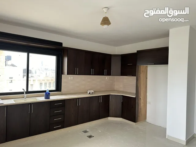 180 m2 3 Bedrooms Apartments for Rent in Ramallah and Al-Bireh Al Tira