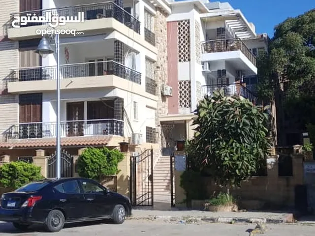 200 m2 4 Bedrooms Apartments for Sale in Alexandria Maamoura