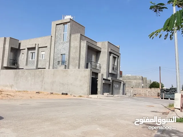 480 m2 More than 6 bedrooms Townhouse for Sale in Tripoli Ain Zara