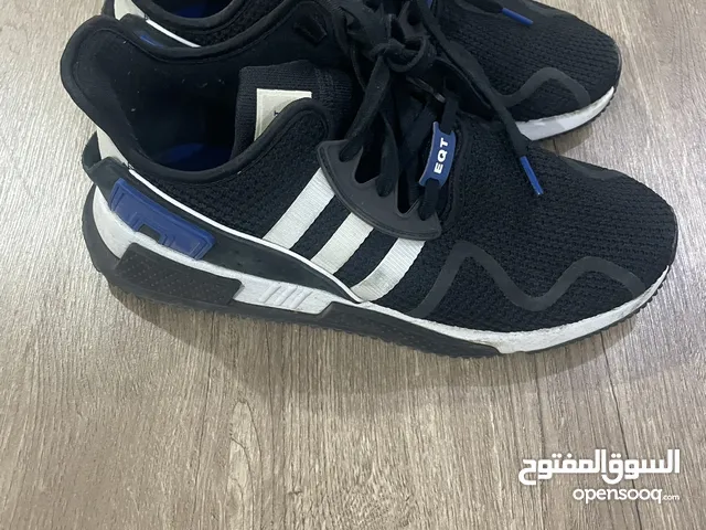 حذاء اديداس استعمال خفيف