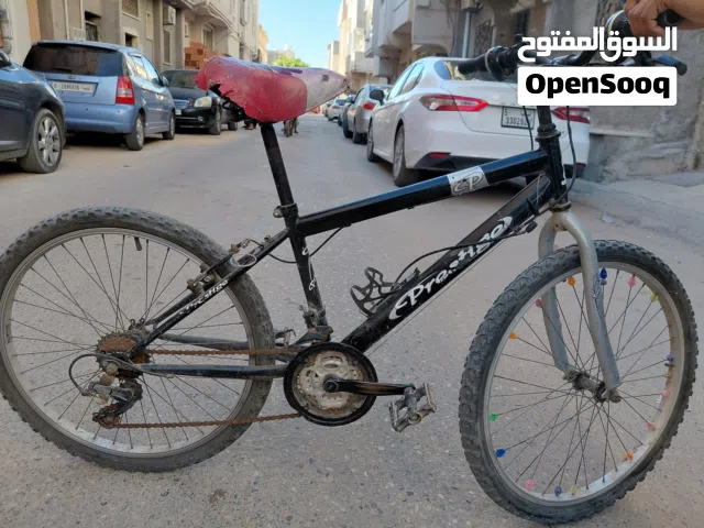 دراجه المانيه شبه جديده استعمال نضيف خفيف