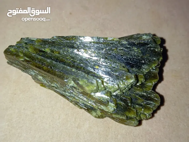 حجر كريم للبيع