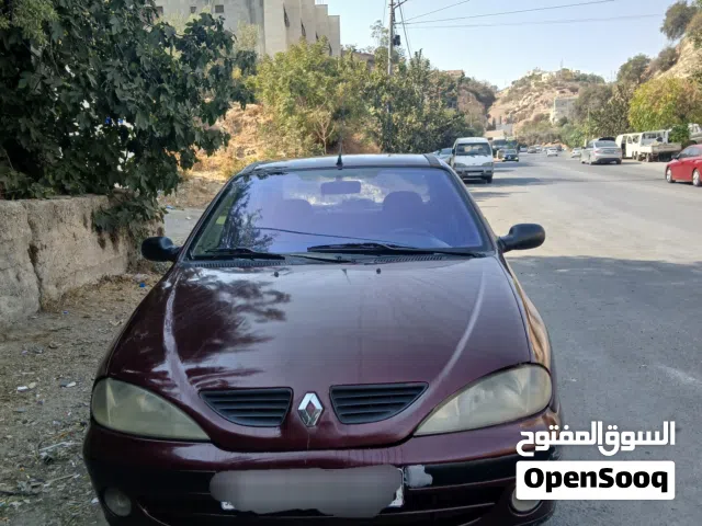 2000 رينو ميجان E1