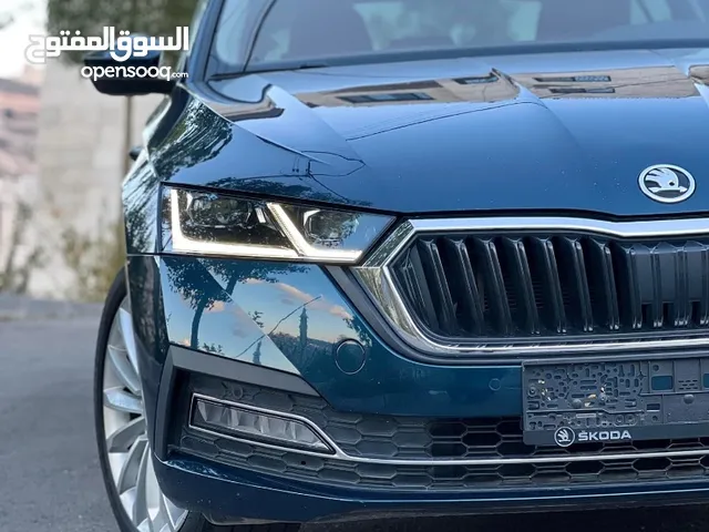 Skoda Octavia بويه شركة فللللللللل مسكررررر ب الورقه اوتوماتيك 2000 ديزل