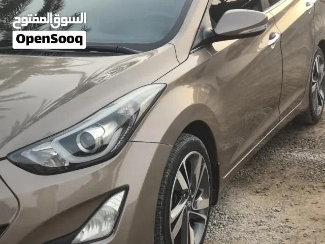 هيونداي إلنترا GLS 2015 نظيفة جداً للبيع العاجل