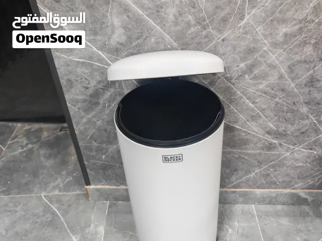 سله مهملات للمكاتب