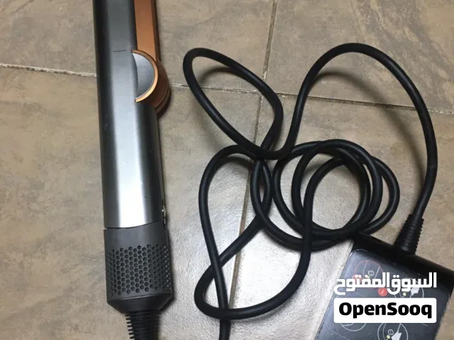 دايسون منتج بريطاني يعمل يصل لدرجه حراره 140 المنتج 1600w واط