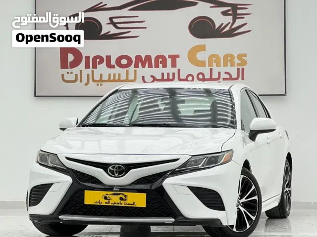 2020 تويوتا كامري SE