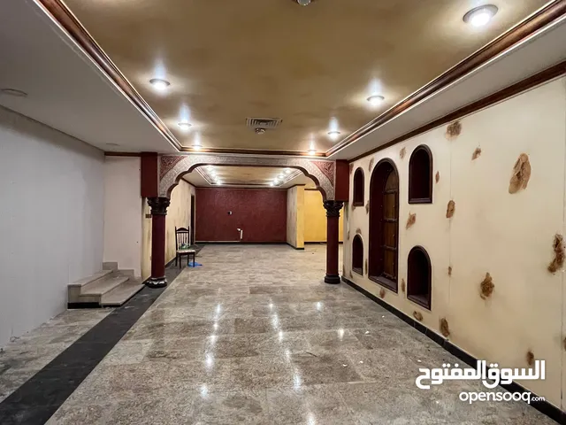 مخزن سرداب مع فترة سماح للإيجار في قرطبة قطعة 1