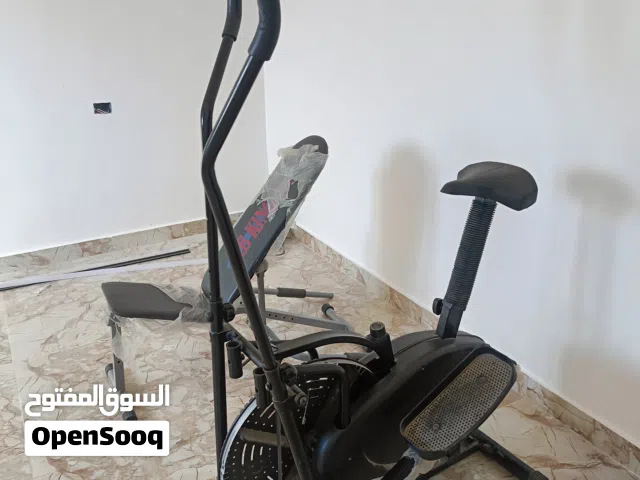 دراجة هوائية وكرسي