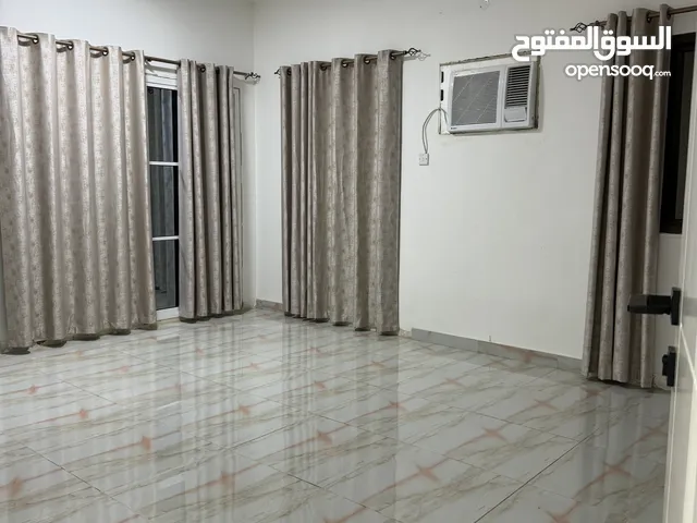 200 m2 2 Bedrooms Townhouse for Rent in Muscat Qurm