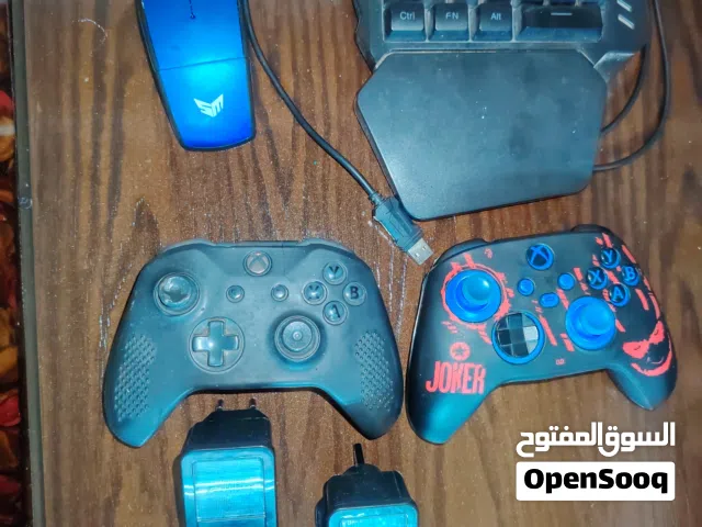 يدات اكس بوكس و شواحن بطاريات و و ماوس و كيبورد و سيديات السعر كامل 75