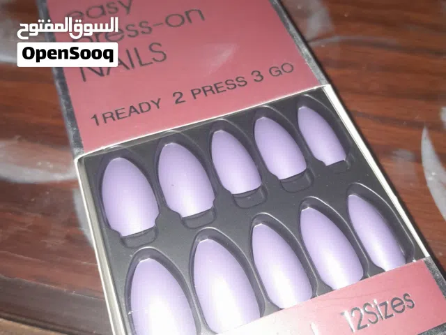 أظافر جاهزة للتركيب السريع (Easy Press-on Nails) لون مميز