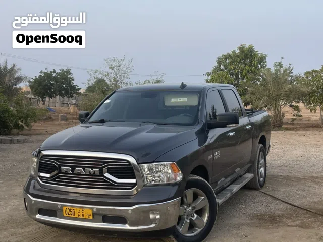 2017 دودج رام Laramie