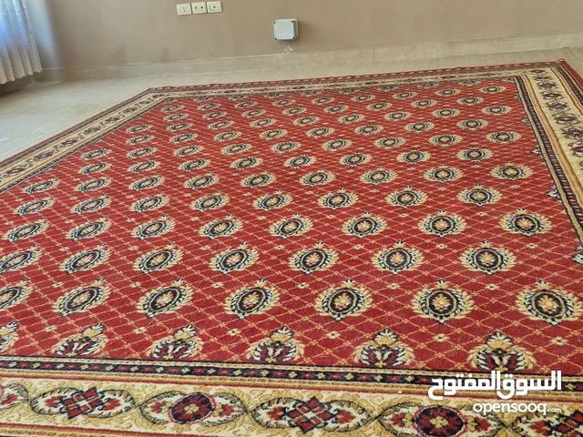 فرصة لا تعوض سجادة عجمية ذات لون جميل جدا ومميز بحالة ممتازة