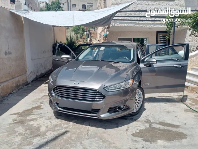 Ford Fusion Titanium {Plug-in} 2014