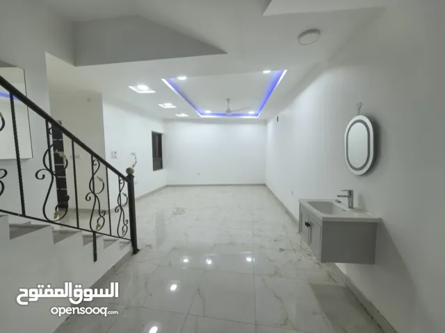 220 m2 5 Bedrooms Townhouse for Sale in Muharraq Hidd