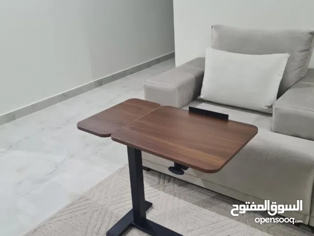 طاولة لابتوب قابله للتعديل