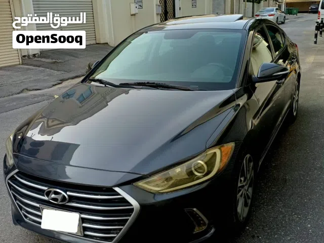 هيونداي إلنترا 2017 – فل أوبشن-فتحة سقف