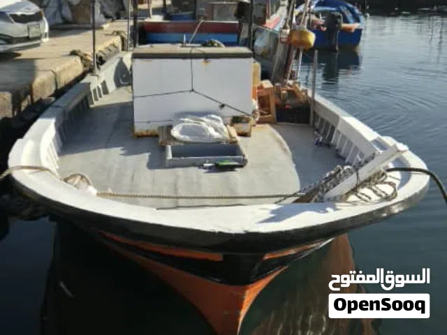 قارب صيد خشب محرك نافطة