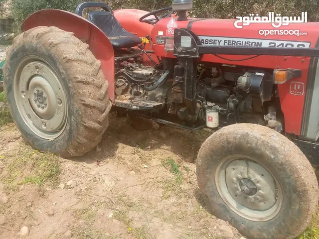 2009 Tractor Agriculture Equipments in Jerash