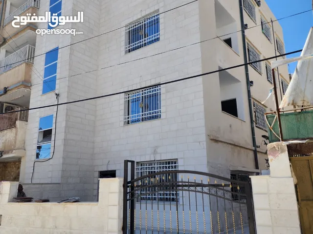 شقق مميزة طابق ثاني وارضي، بناء جديد للعائلات من المالك مباشرة وبعقود امنه سنوية وموقع مميز وهادىء