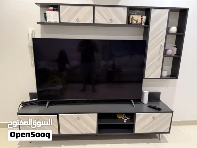 طاولة تلفزيون بحاله ممتازه